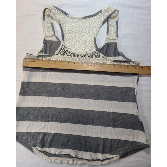 2 pack Tank Tees size Medium - C149 - Picture 3 of 12